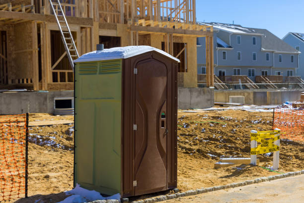 Best Portable restroom trailer rental  in Cleveland, FL